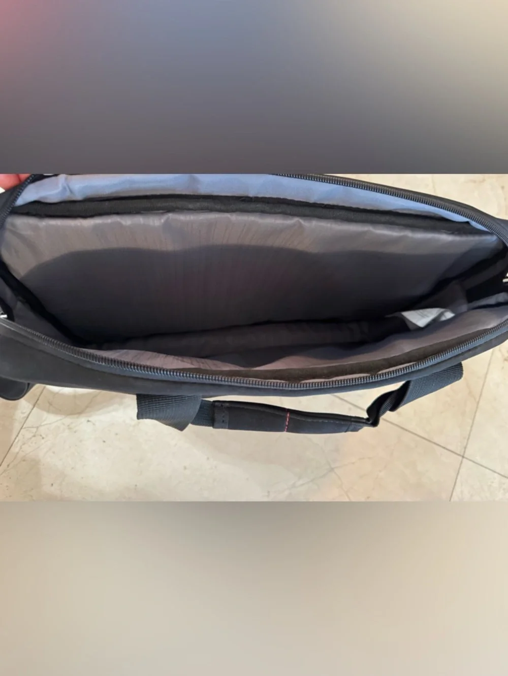Samsonite Black Laptop Briefcase with Shoulder Strap